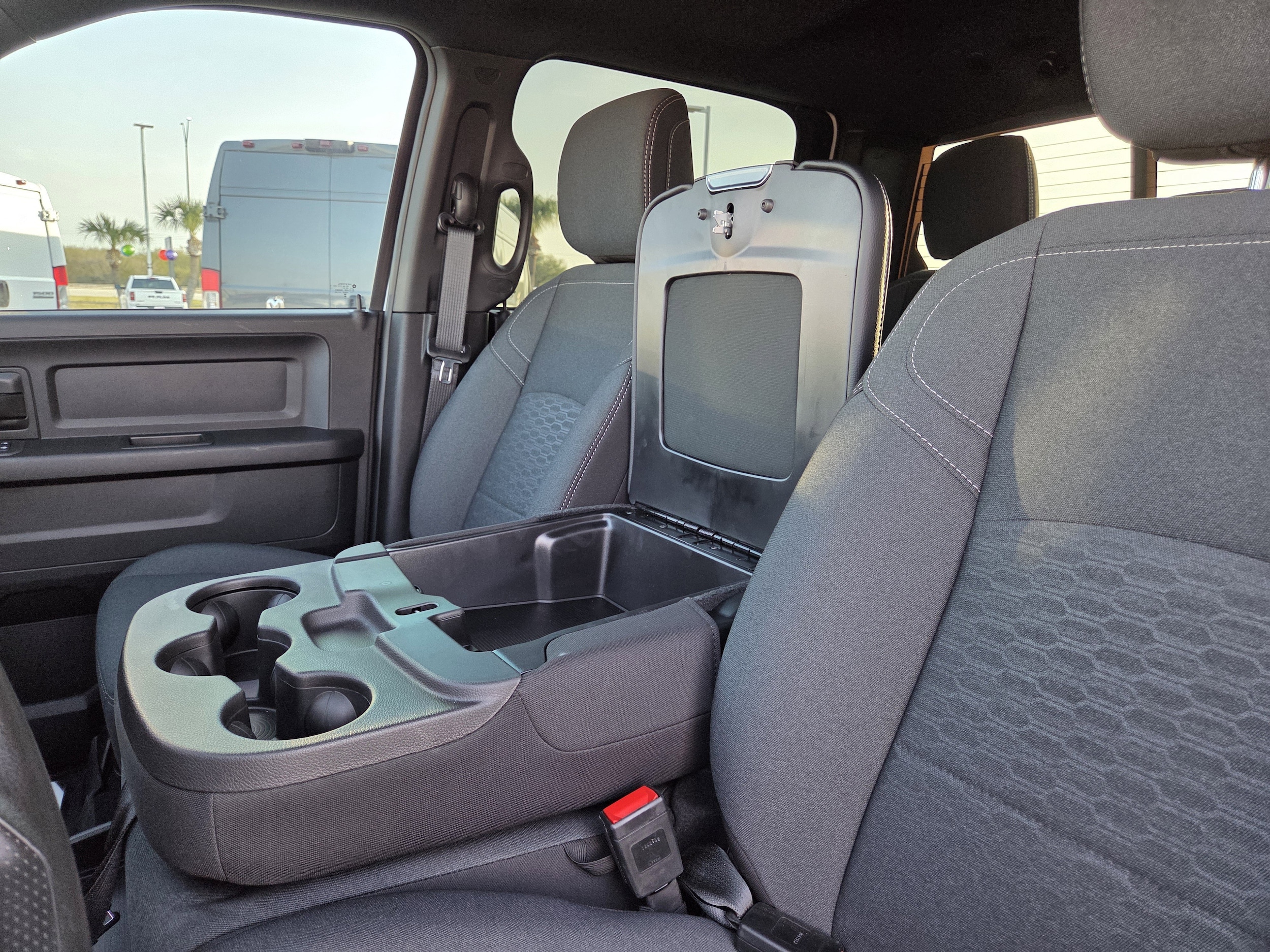 2025 RAM 2500 Tradesman - Photo 28