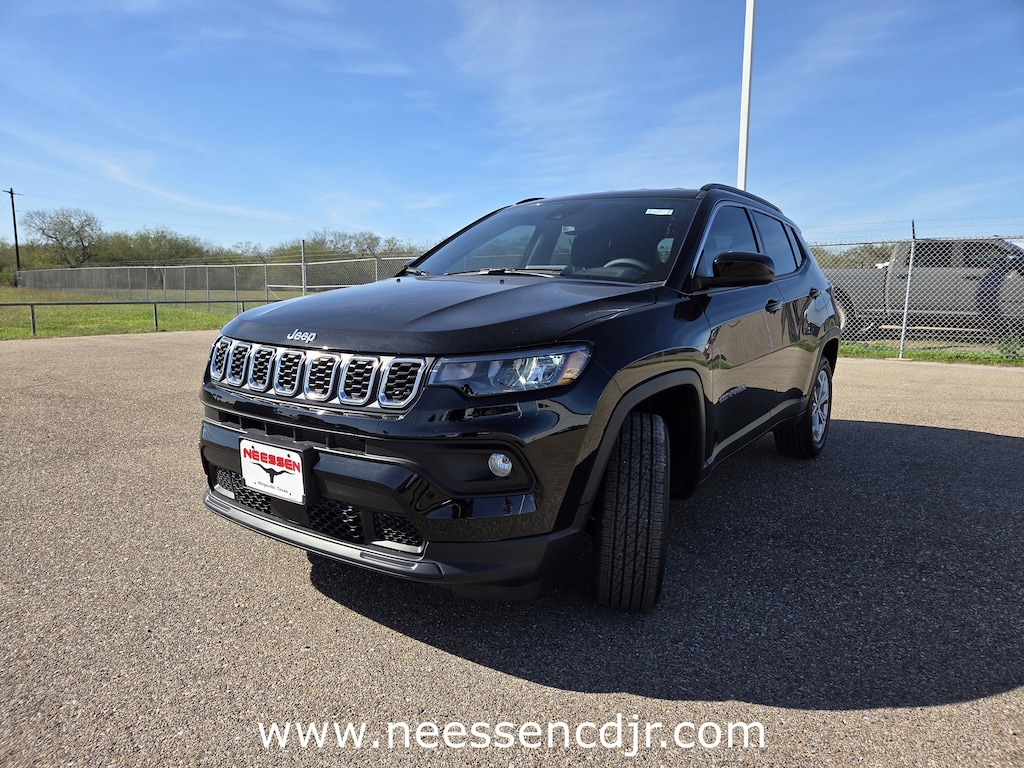 New 2026 Jeep Compass LATITUDE 4X4 Sport Utility
