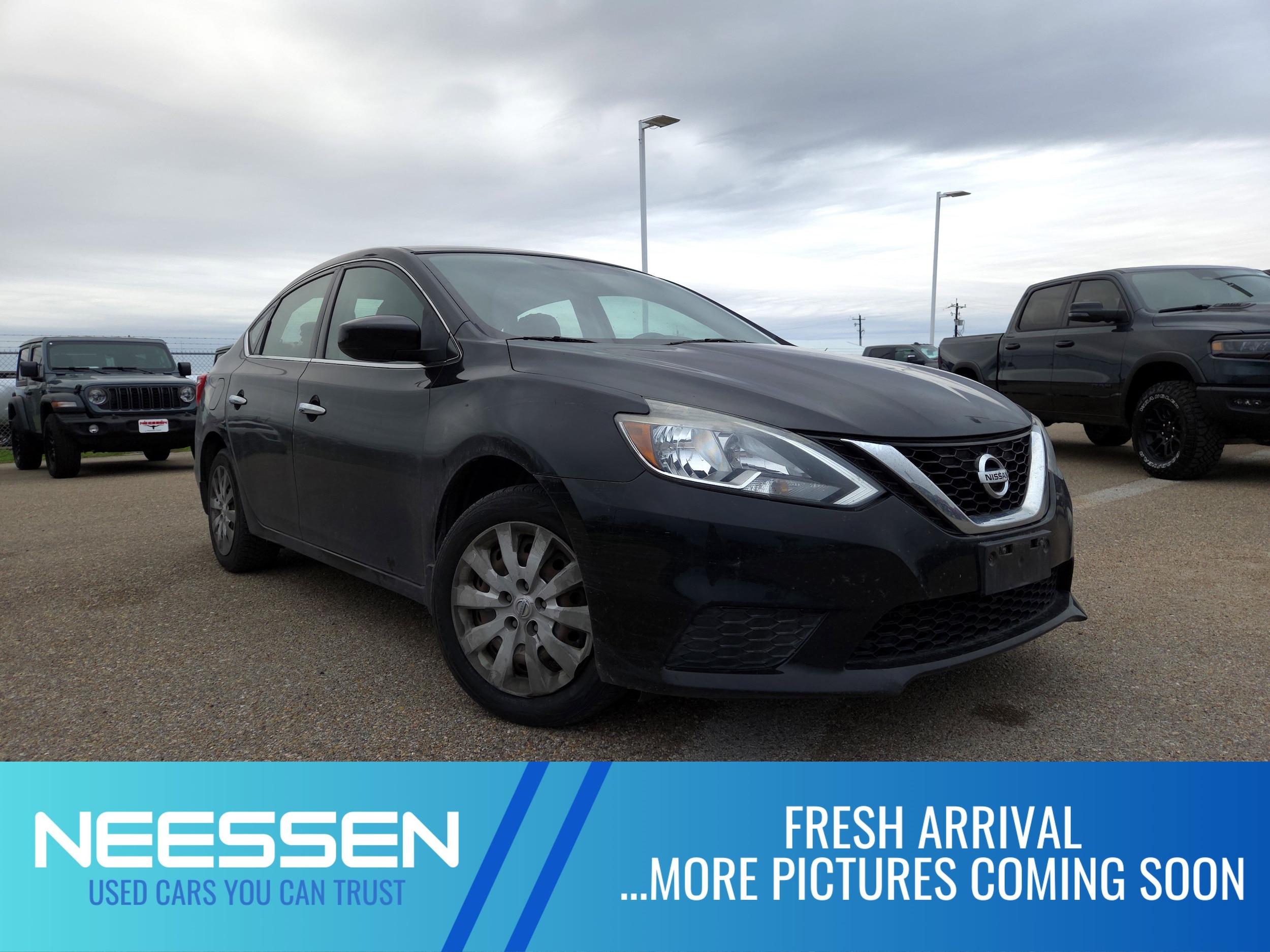 2017 Nissan Sentra S's photo