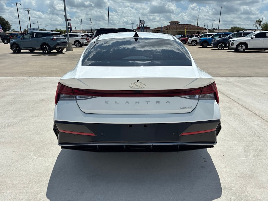 Used 2024 Hyundai Elantra Limited Sedan