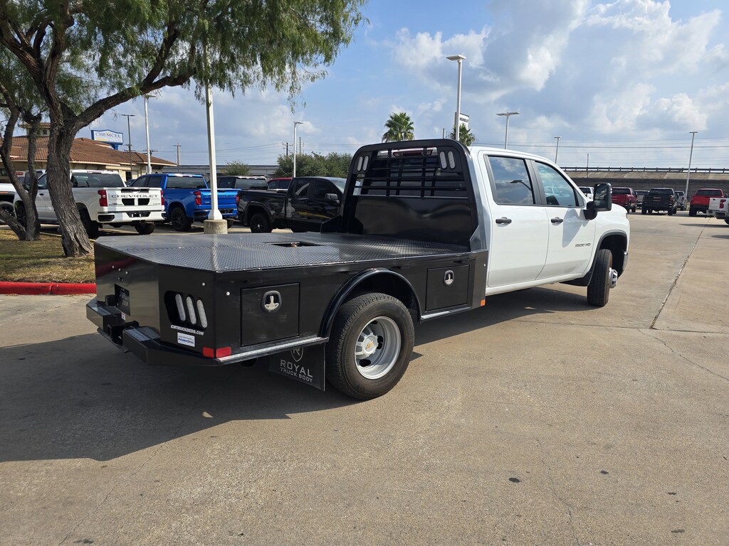 Used 2025 Chevrolet Silverado 3500 HD Chassis Work Truck Truck Crew Cab