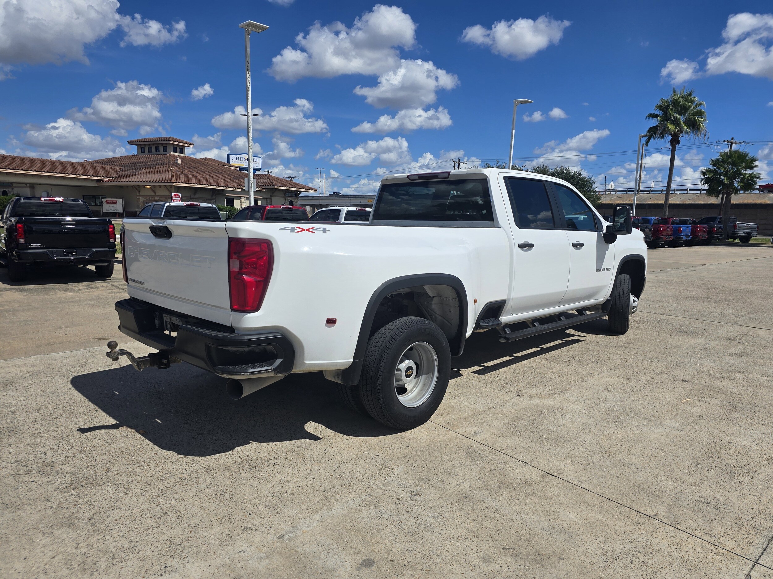 2023 Chevrolet Silverado 3500HD Work Truck photo 3