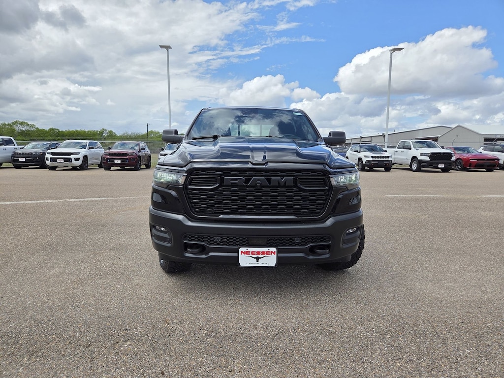 New 2026 Ram 1500 WARLOCK CREW CAB 4X4 5'7 BOX Pickup