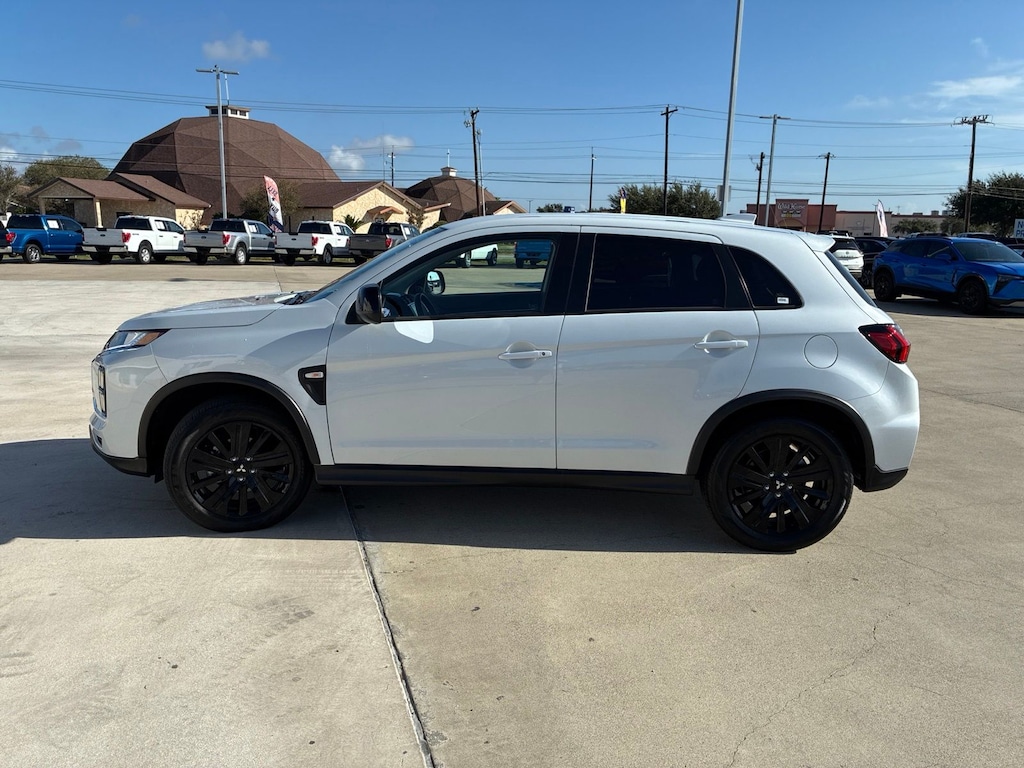 Used 2026 Mitsubishi Outlander Sport 2.0 LE SUV