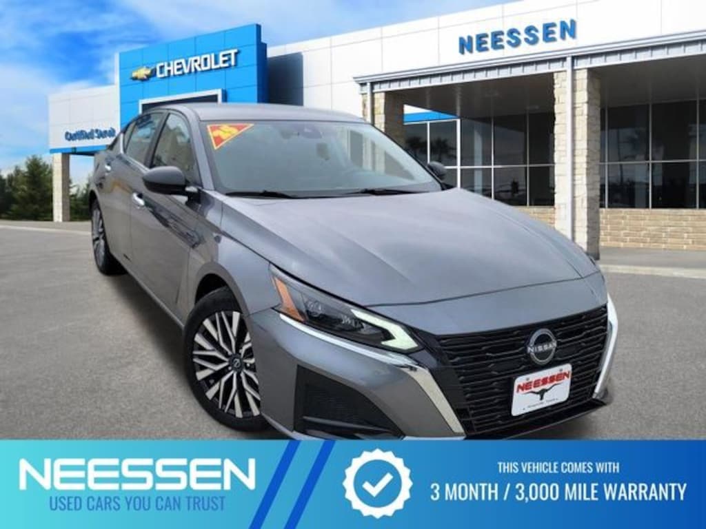 Used 2025 Nissan Altima 2.5 SV Sedan