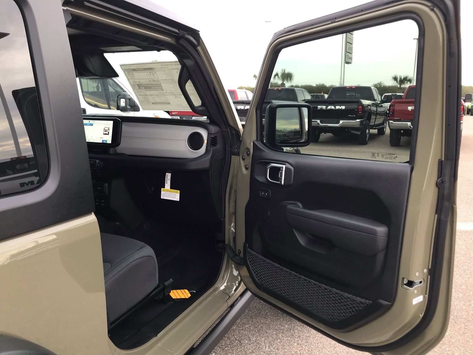 2026 Jeep Wrangler 2-Door Willys - Photo 14