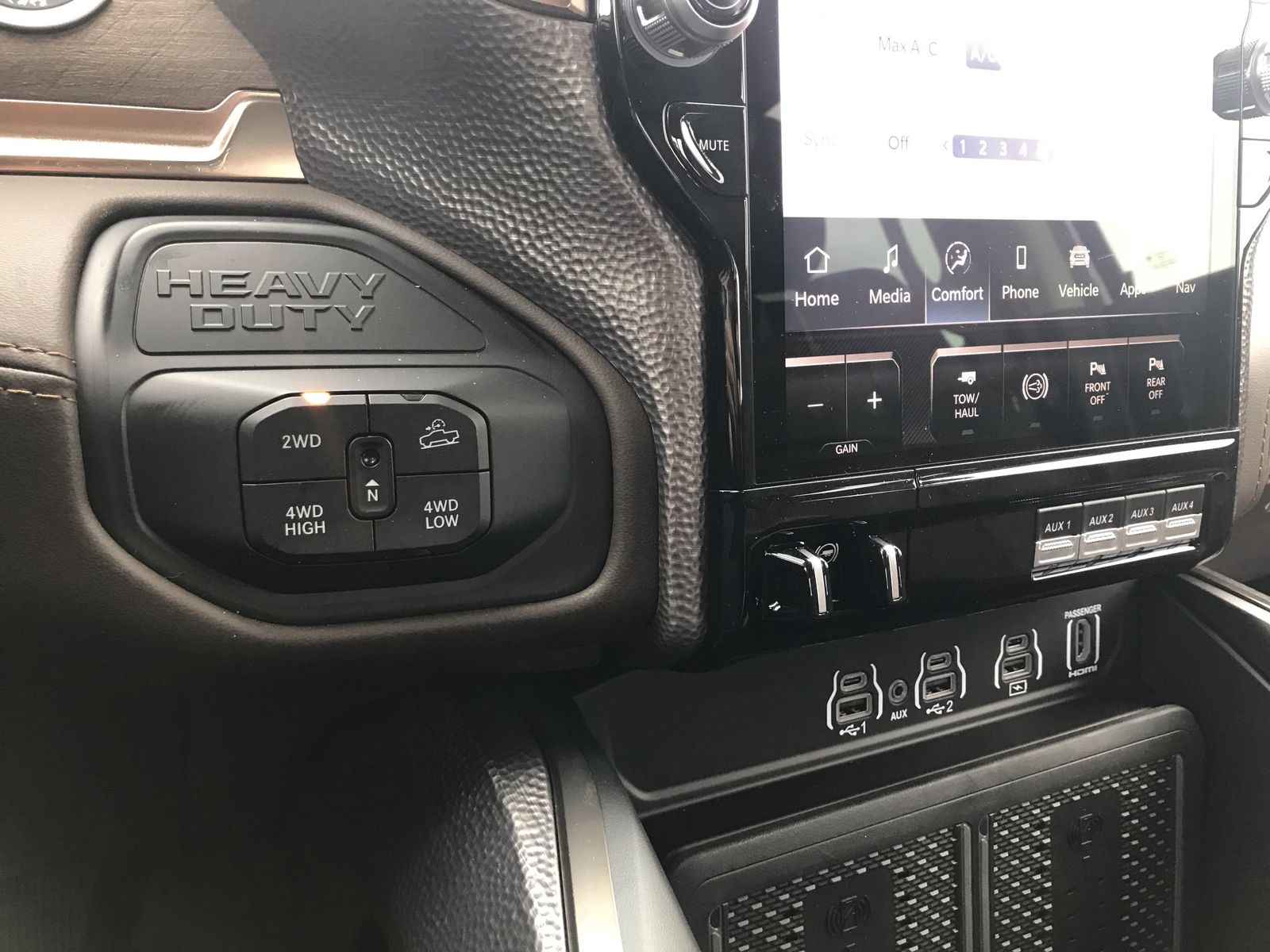 2025 RAM 2500 Limited - Photo 32