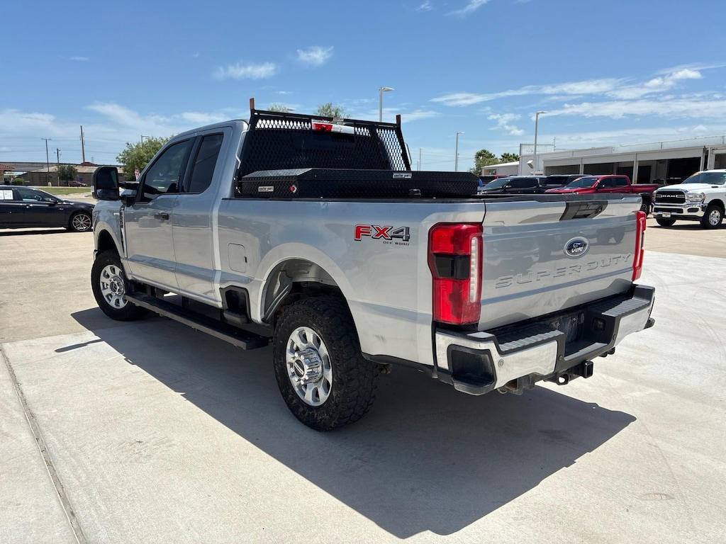 Used 2023 Ford F-250SD XLT Truck