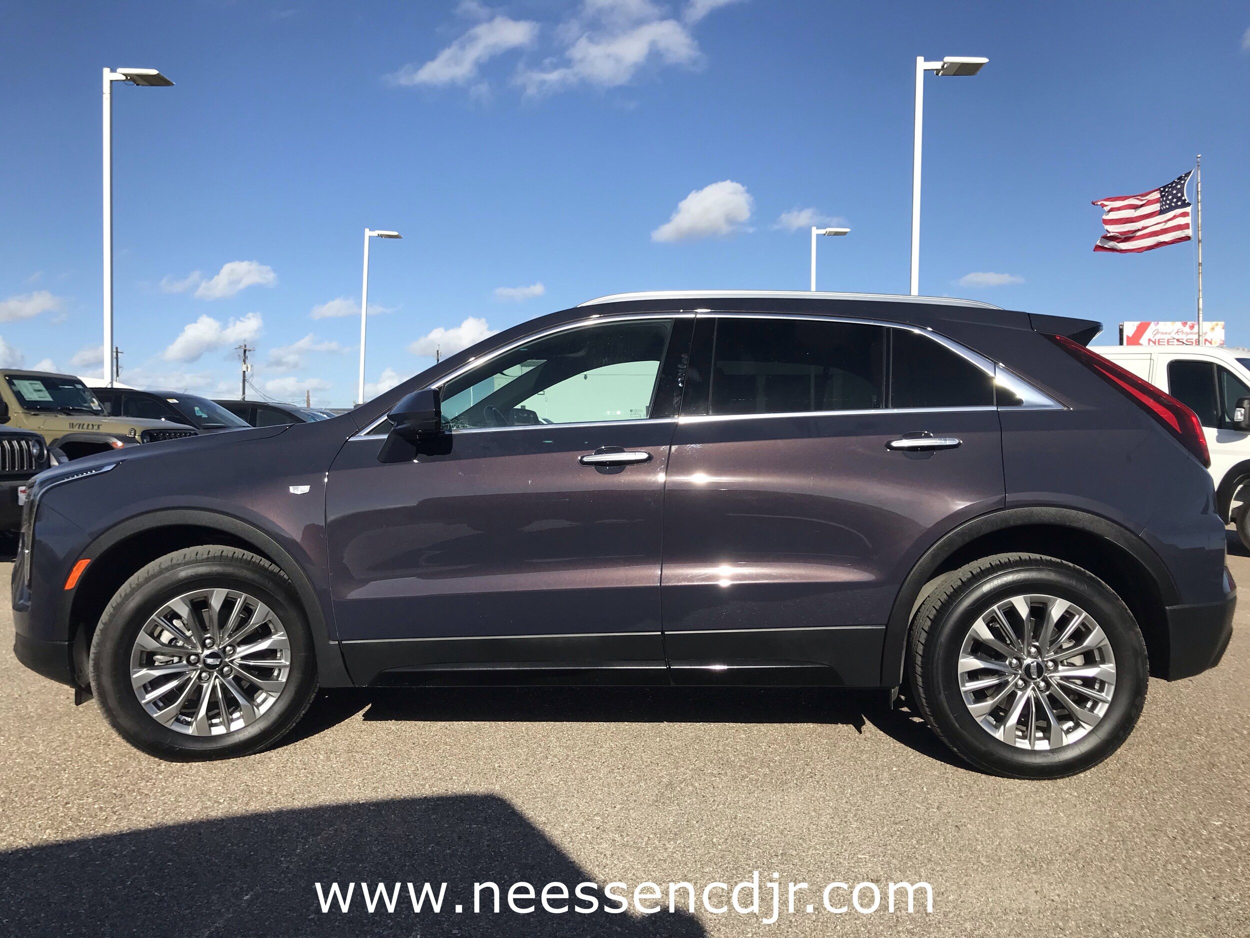 2025 Cadillac XT4 Premium Luxury photo 4