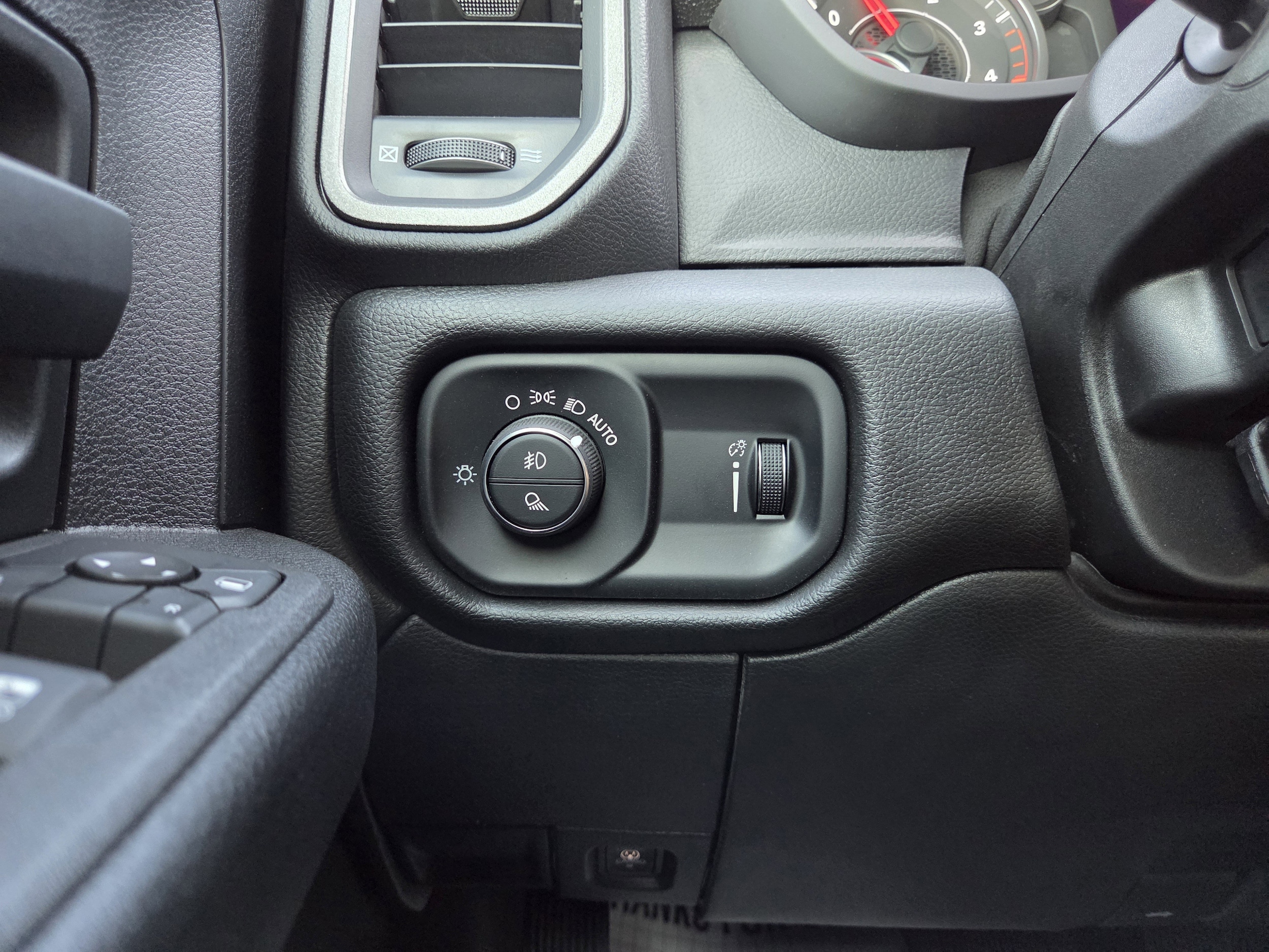 2025 RAM 2500 Tradesman - Photo 35