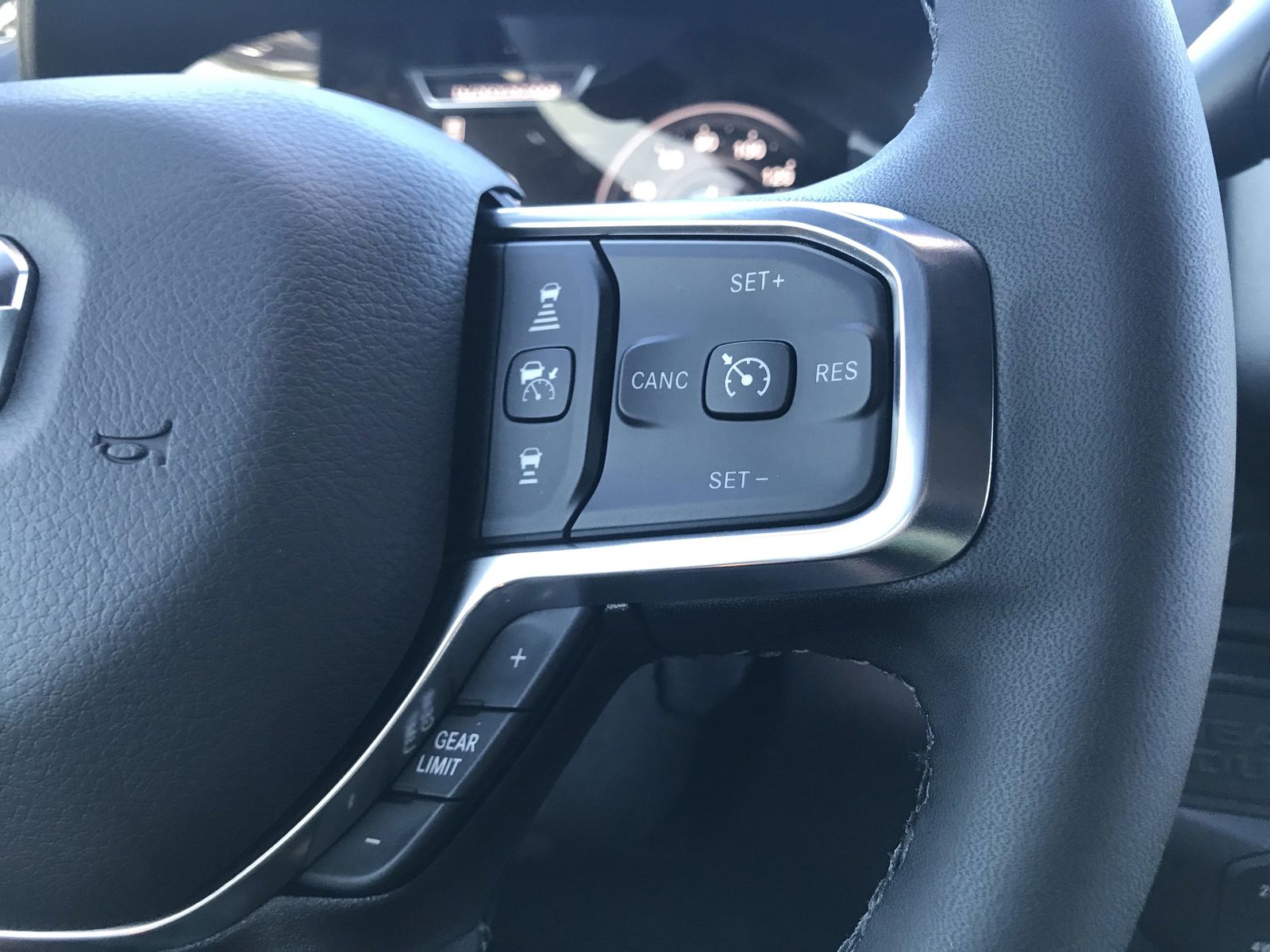 2025 RAM 2500 Laramie - Photo 39