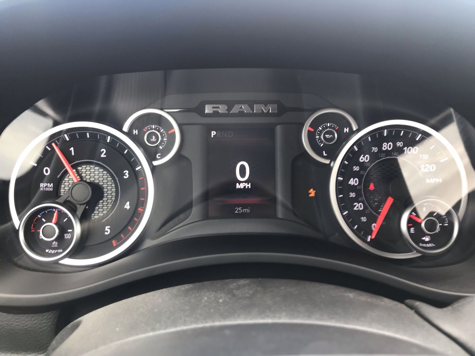 2025 RAM 3500 Chassis Tradesman - Photo 18