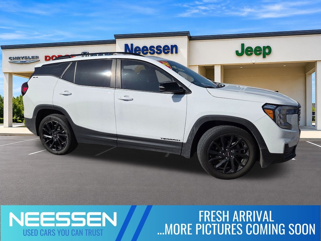 Used 2024 GMC Terrain SLE SUV