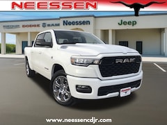 2026 Ram 1500 LONE STAR CREW CAB 4X4 5'7 BOX Pickup