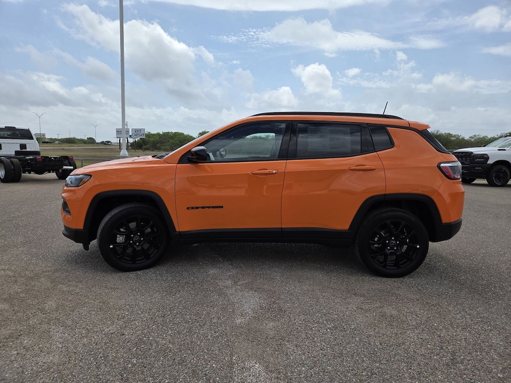 New 2026 Jeep Compass LATITUDE ALTITUDE 4X4 Sport Utility