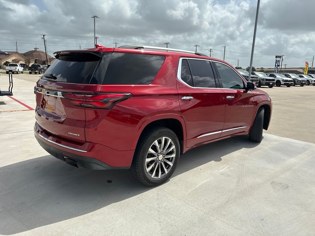 Used 2022 Chevrolet Traverse Premier SUV