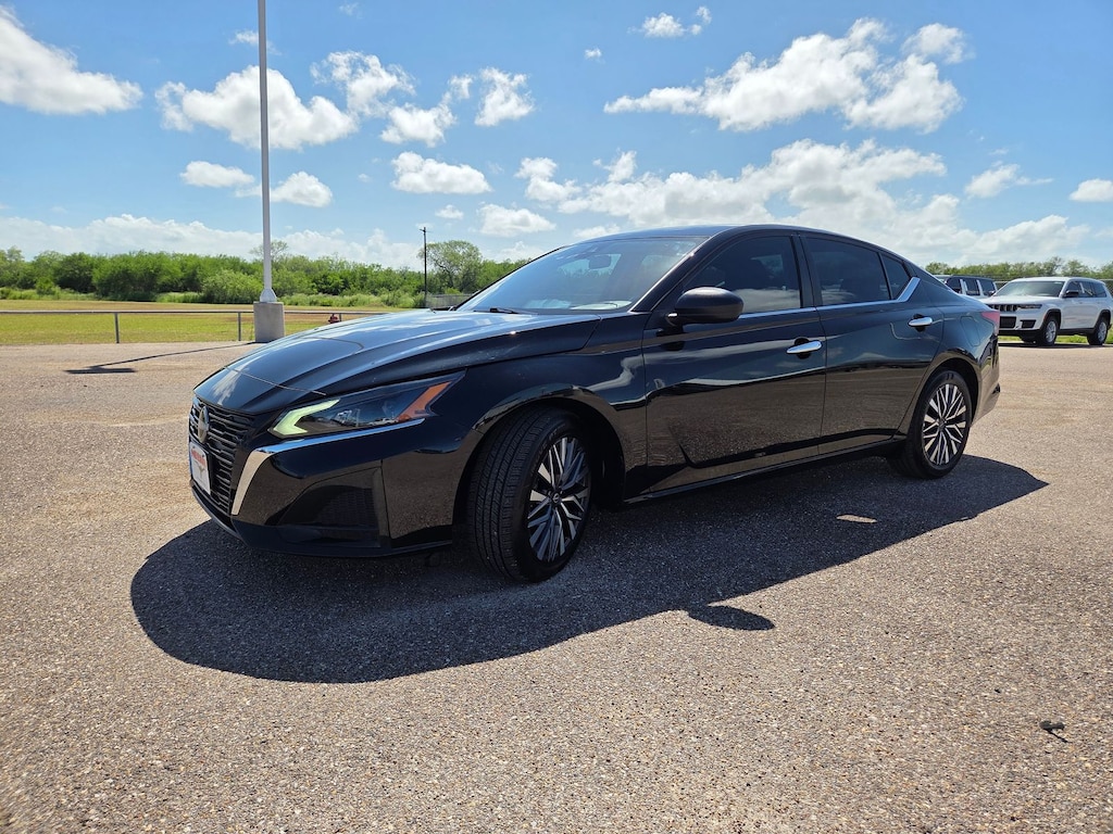 Used 2025 Nissan Altima 2.5 SV Sedan