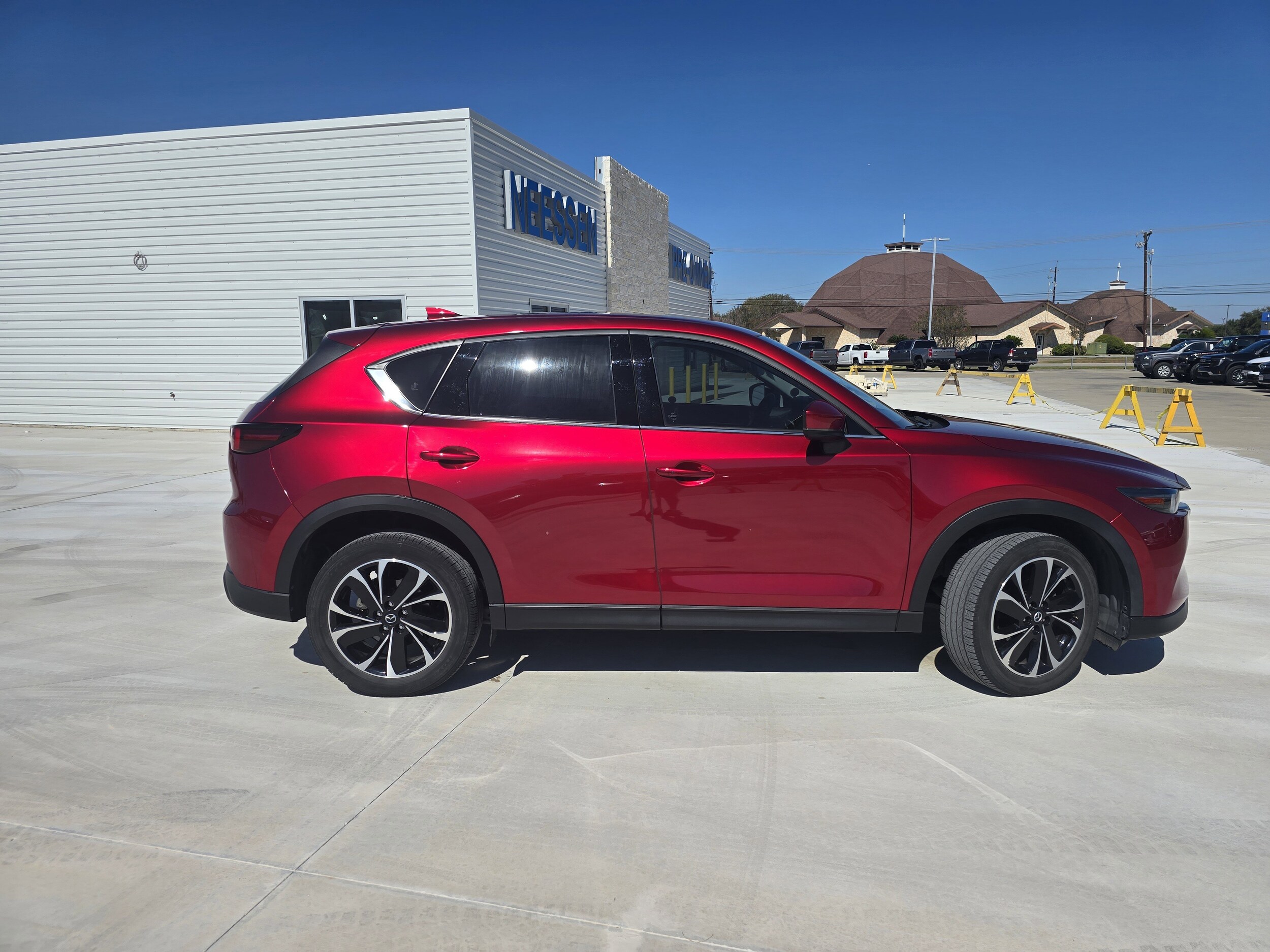 2023 Mazda CX-5 2.5 Premium Plus photo 2