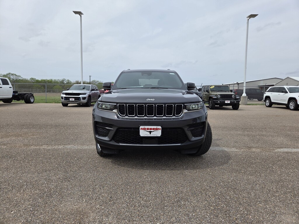 New 2026 Jeep Grand Cherokee LAREDO X 4X4 Sport Utility