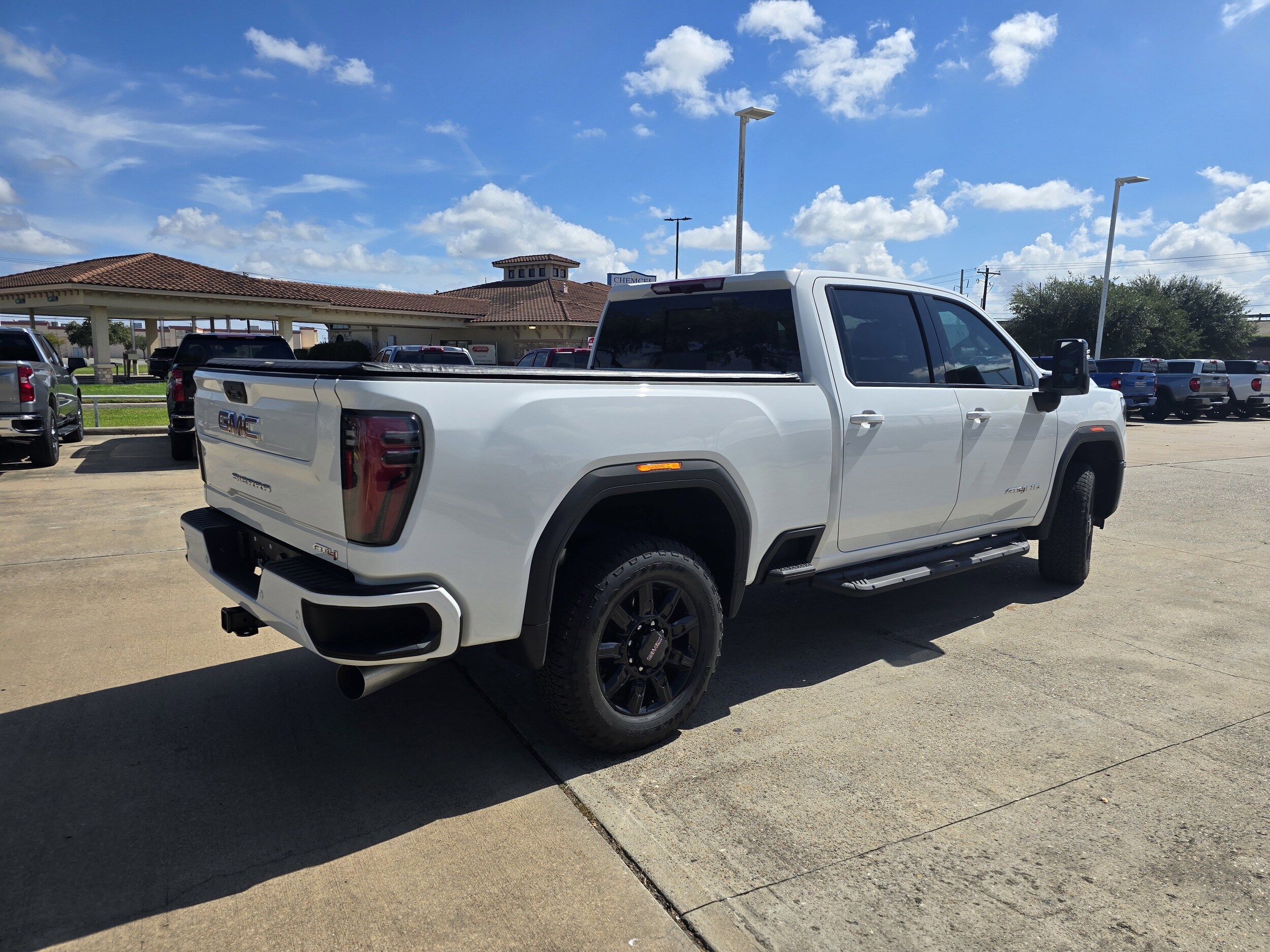 2025 Gmc Sierra 2500 HD AT4 photo 2
