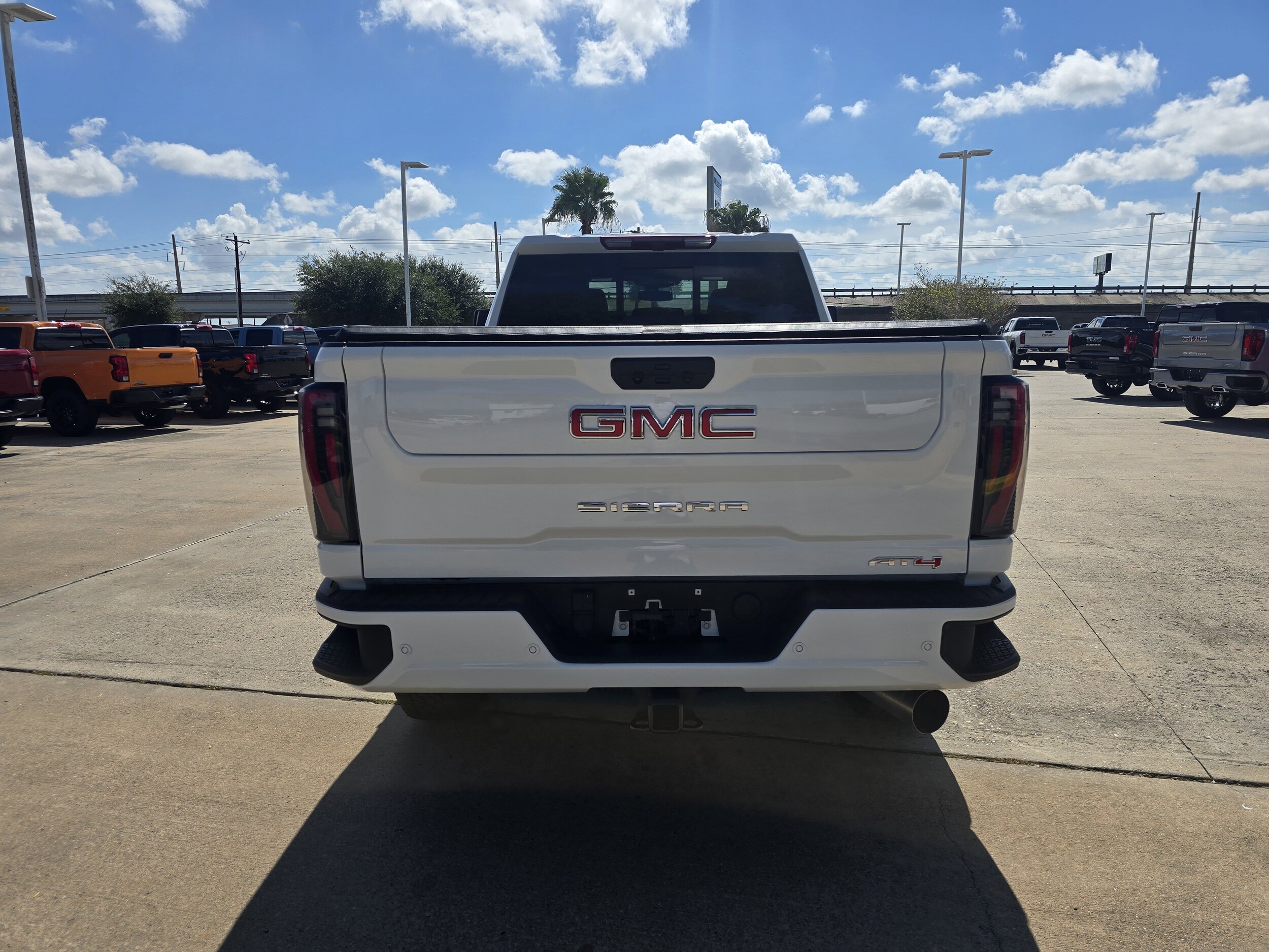 2025 Gmc Sierra 2500 HD AT4 photo 3