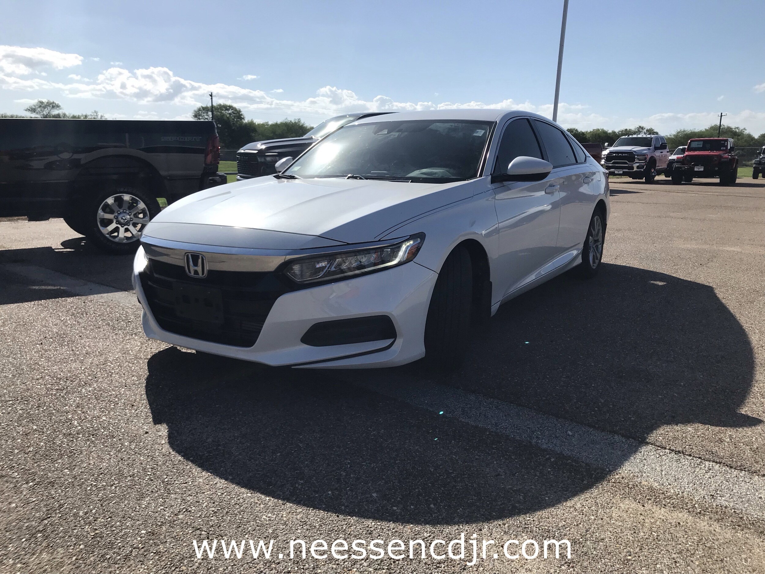 2018 Honda Accord LX photo 3