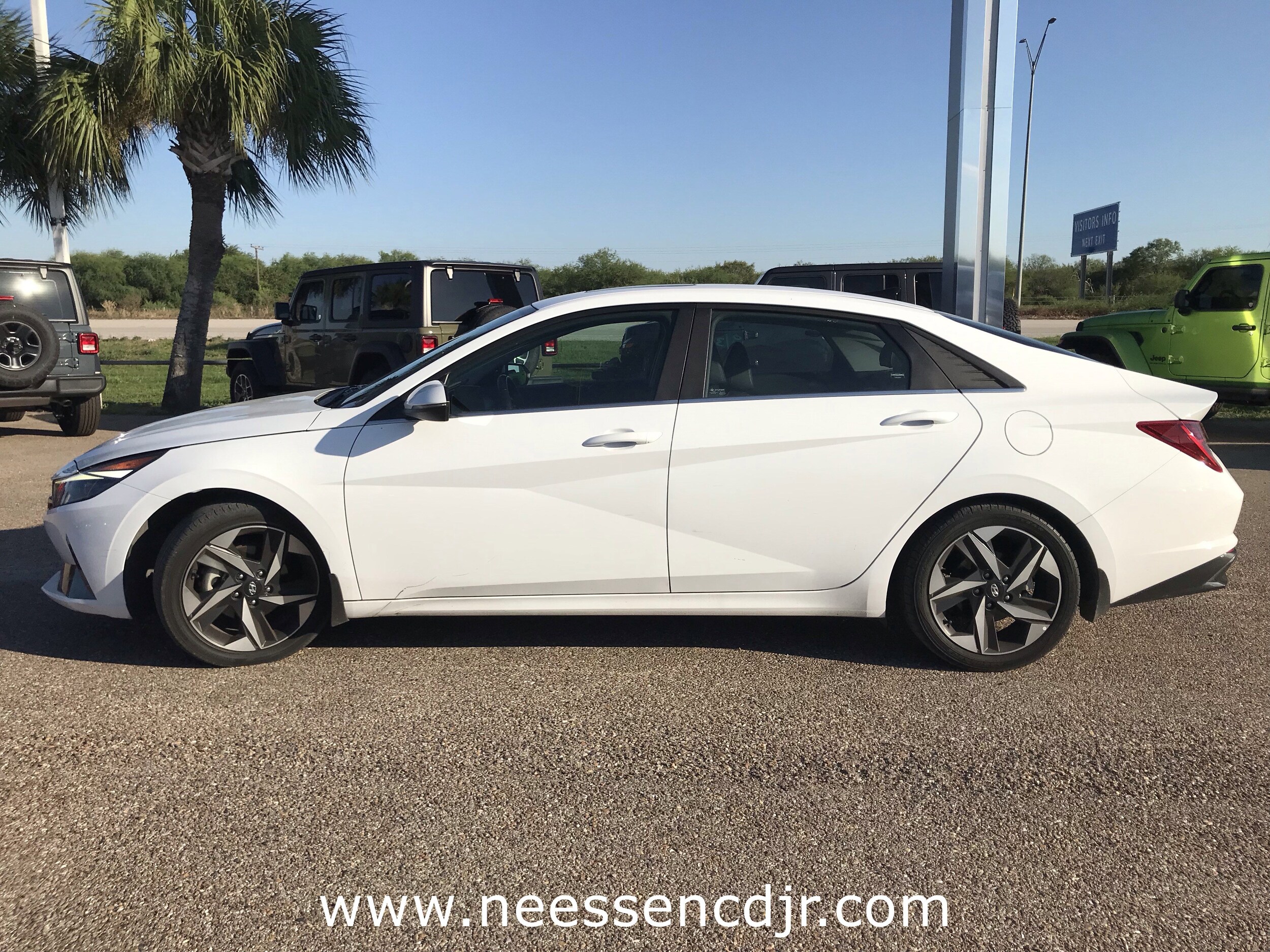2023 Hyundai Elantra Hybrid Limited photo 4