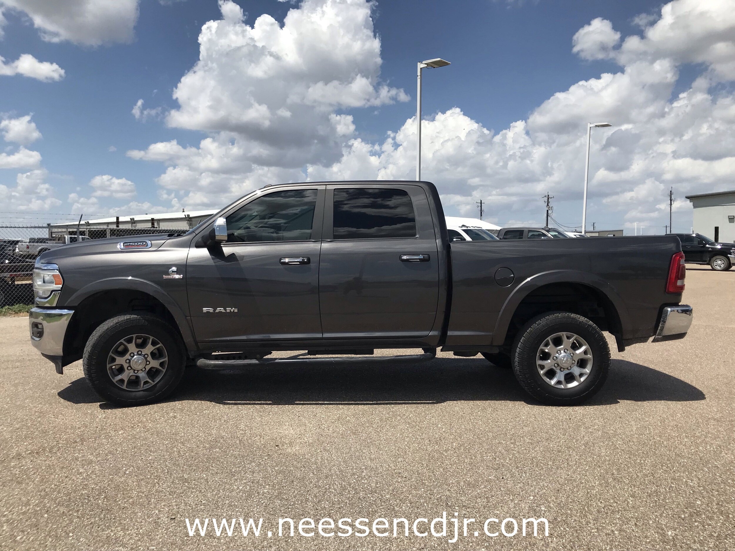 2022 Ram 2500 Laramie photo 4