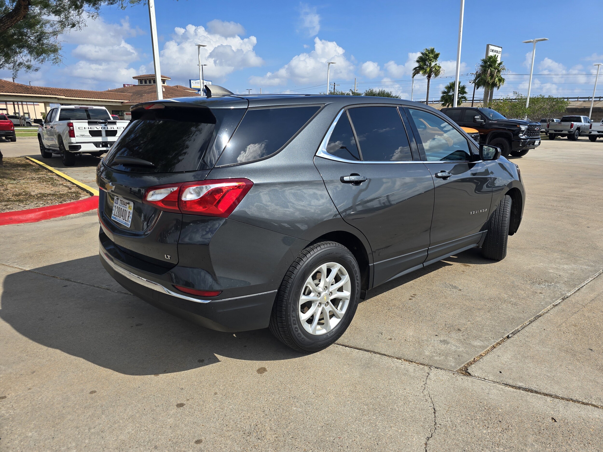 2019 Chevrolet Equinox LT photo 3