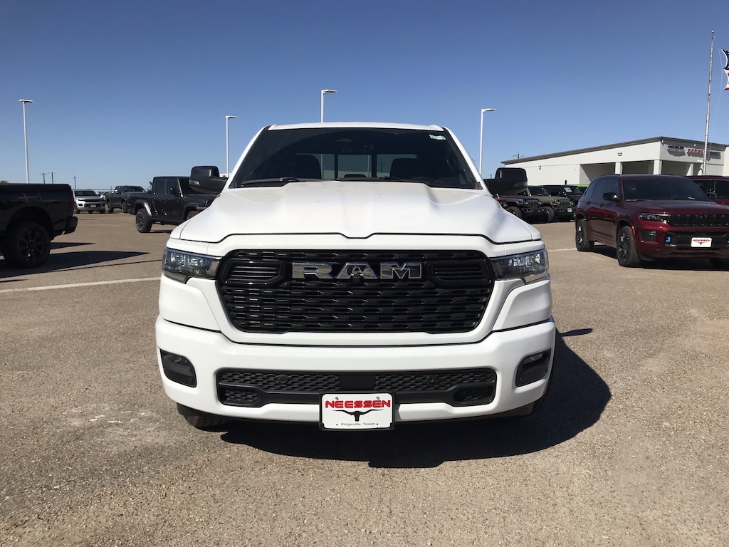 New 2025 Ram 1500 LONE STAR CREW CAB 4X4 5'7 BOX Pickup