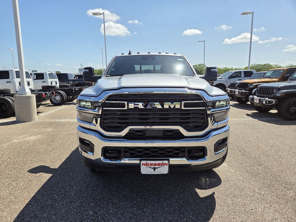 New 2026 Ram 3500 TRADESMAN CREW CAB 4X4 8' BOX Pickup