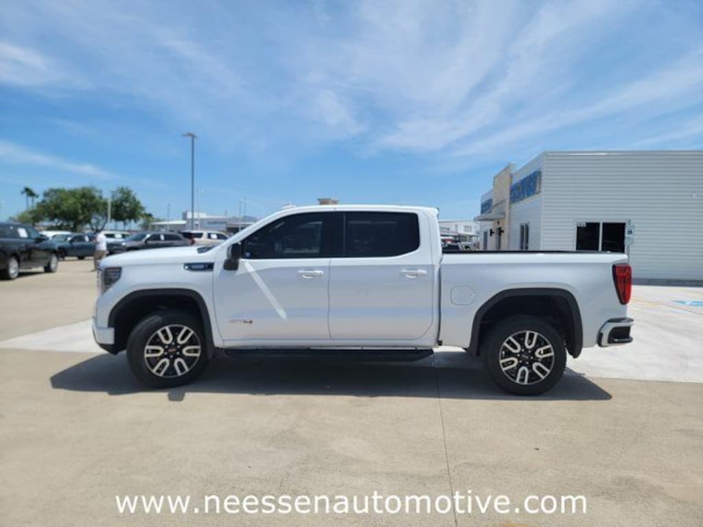 Used 2025 GMC Sierra 1500 AT4 Truck