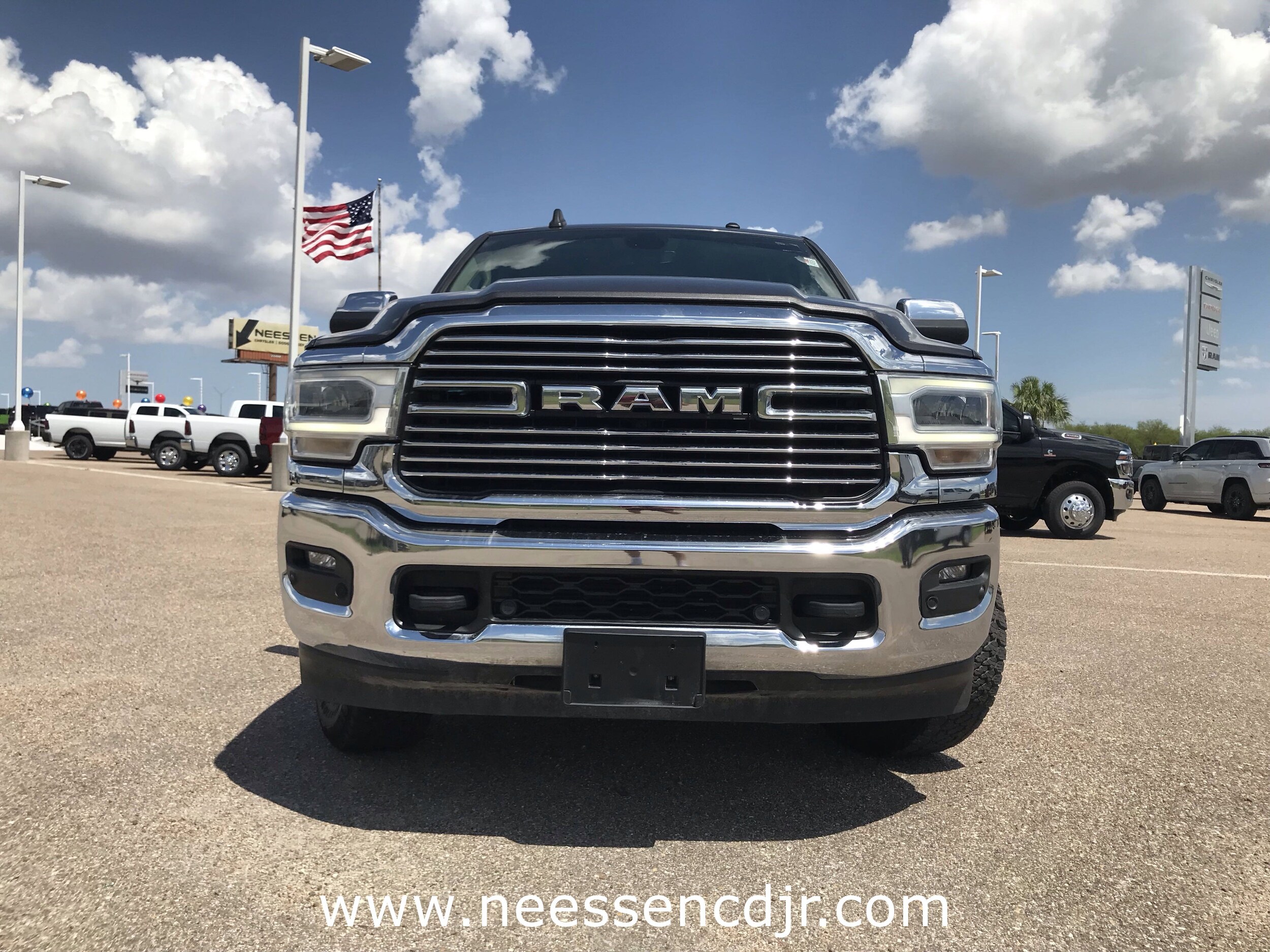 2022 Ram 2500 Laramie photo 2