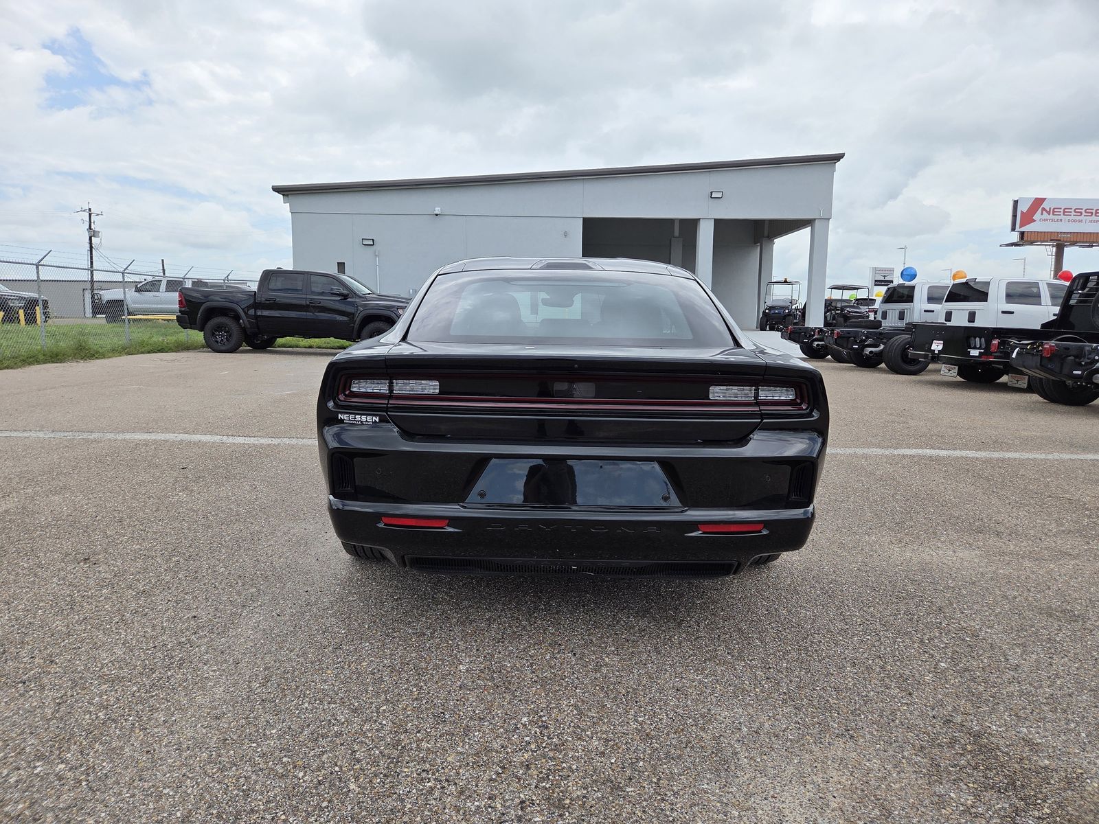2025 Dodge Charger Daytona R/T - Photo 6