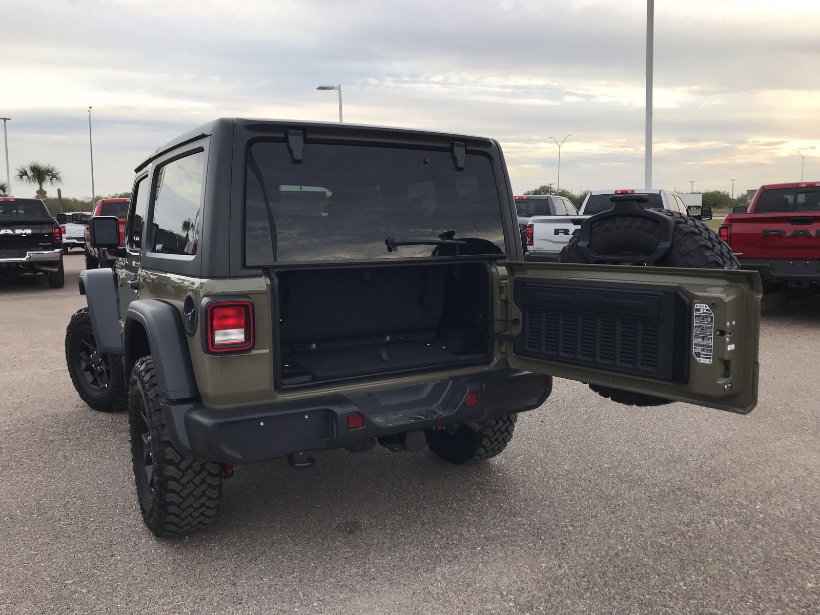 2026 Jeep Wrangler 2-Door Willys - Photo 19