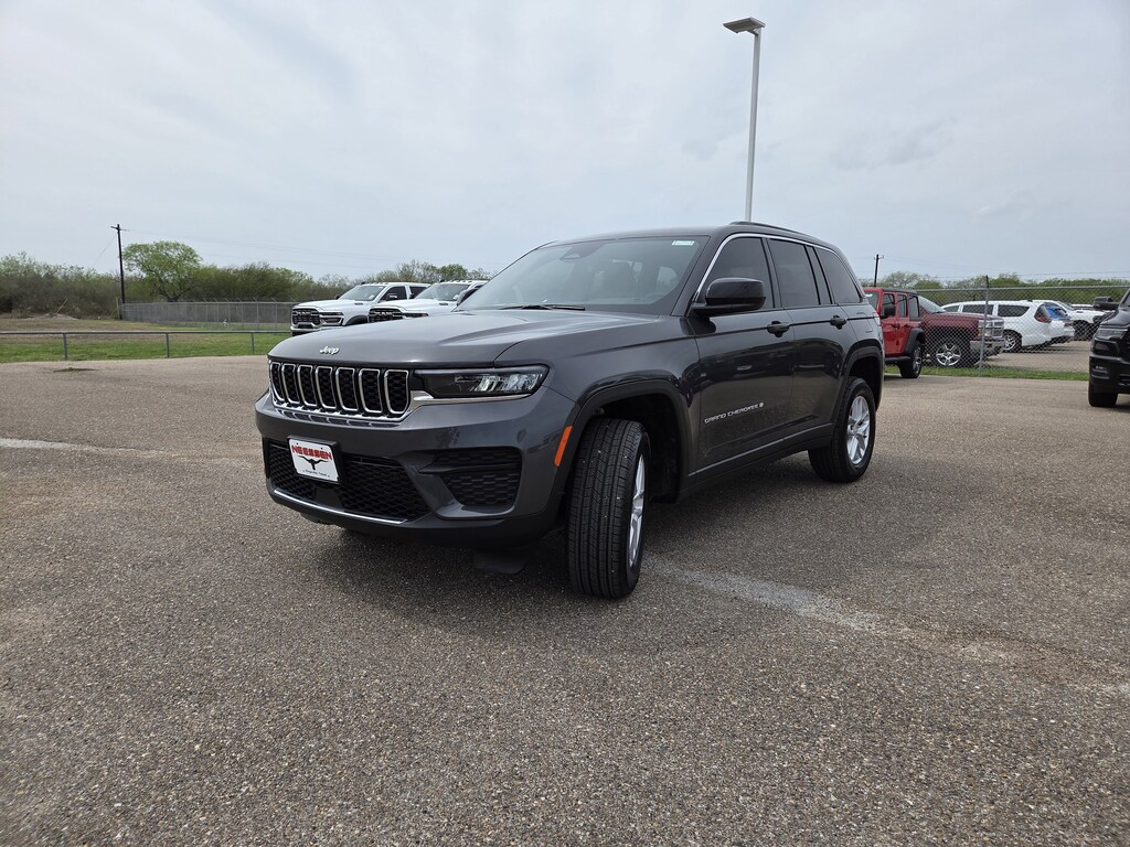 New 2026 Jeep Grand Cherokee LAREDO X 4X4 Sport Utility