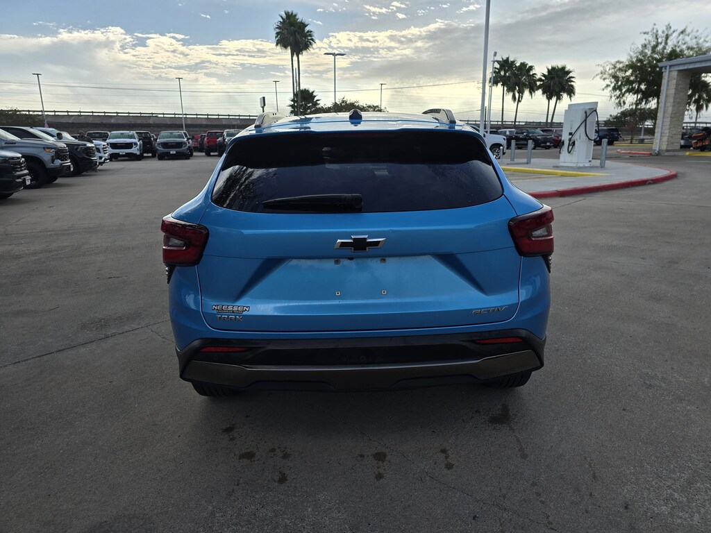 Used 2025 Chevrolet Trax ACTIV SUV