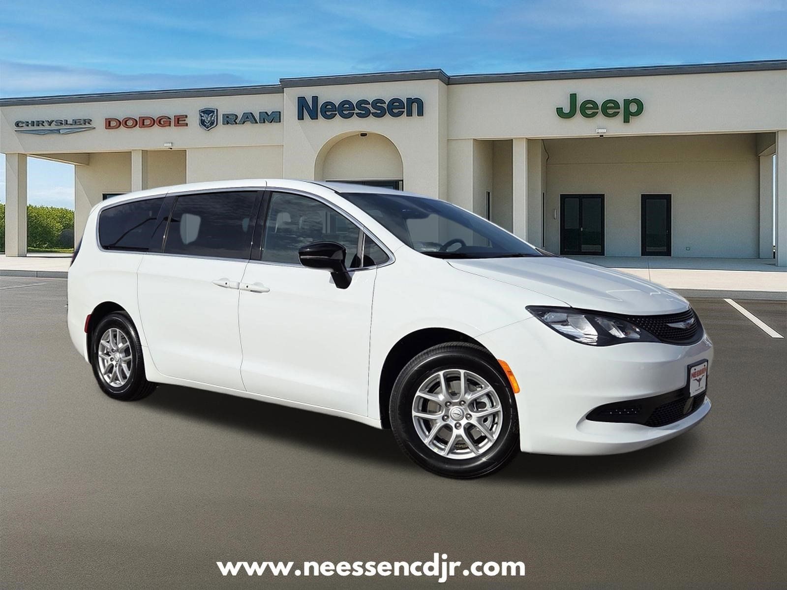 2026 Chrysler Voyager LX's photo