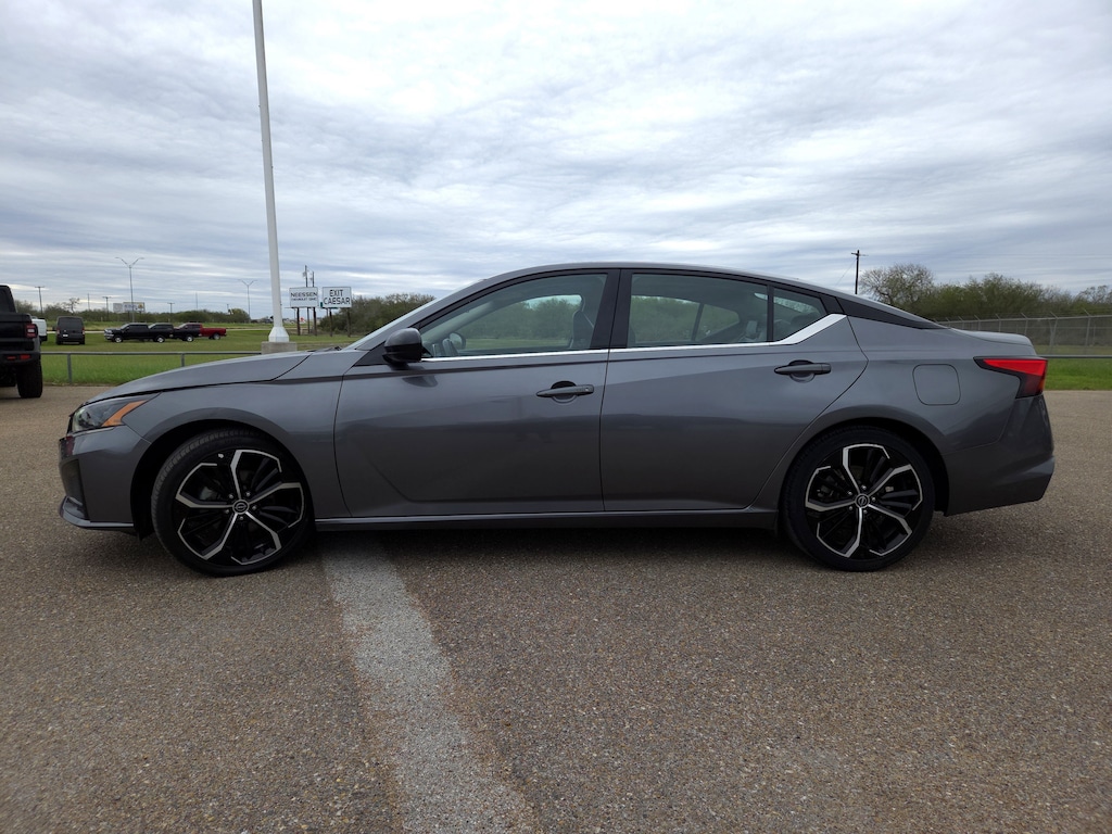 Used 2024 Nissan Altima 2.5 SR Sedan