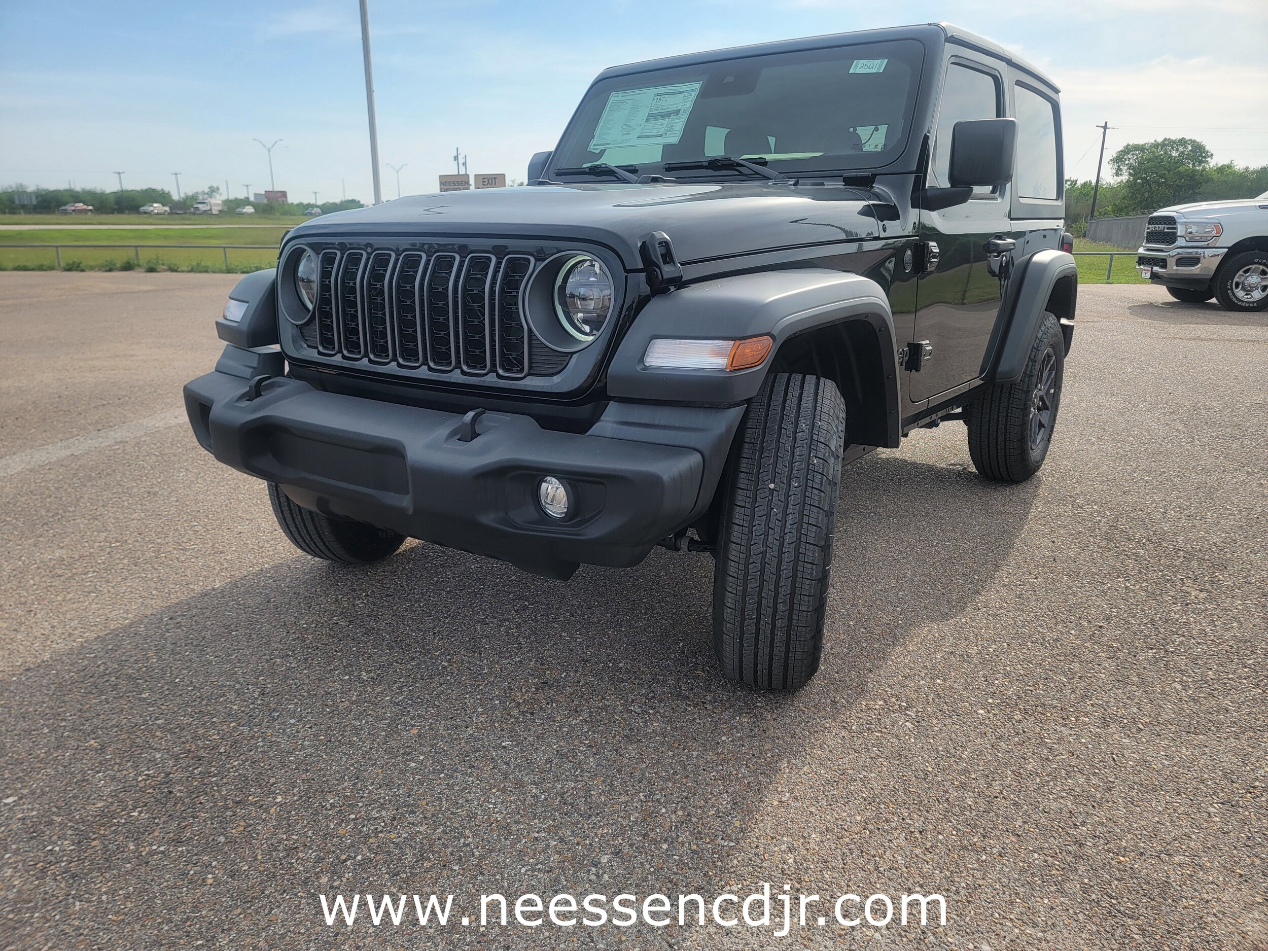 2025 Jeep Wrangler Sport photo 3