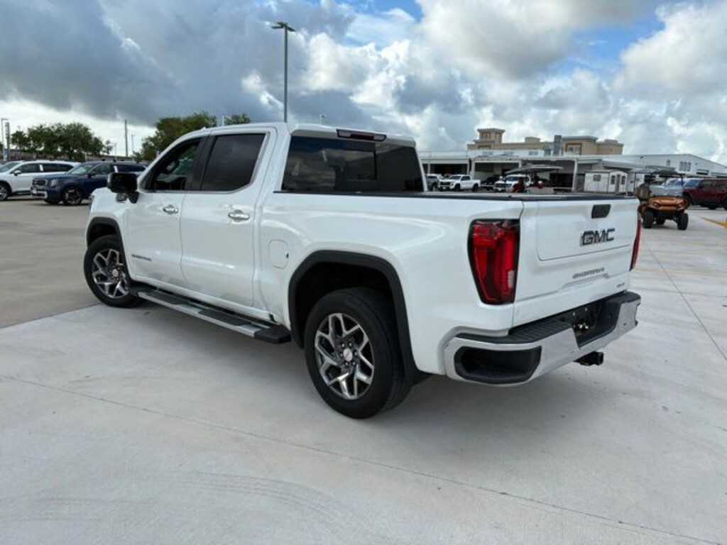 Used 2022 GMC Sierra 1500 SLT Truck