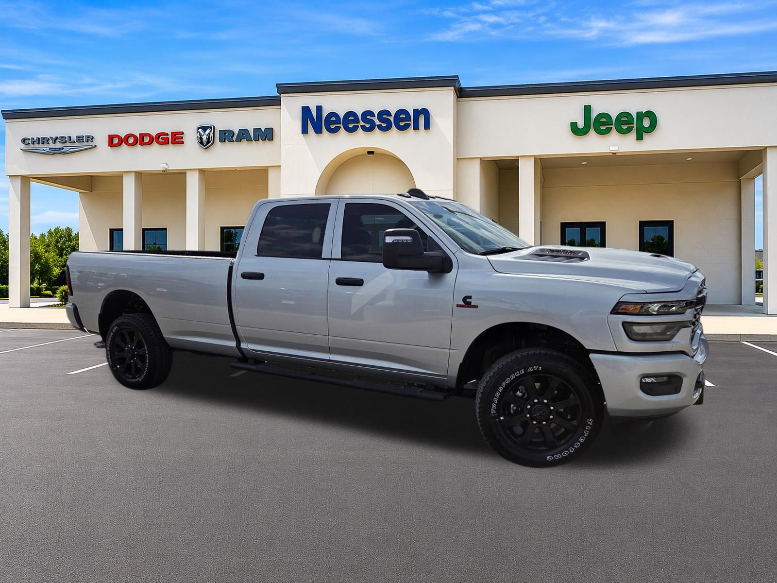 2026 Ram 2500 BLACK EXPRESS CREW CAB 4X4 8' BOX Pickup