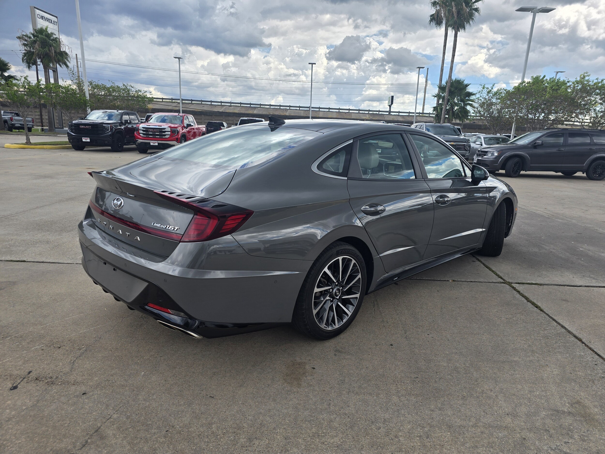 2022 Hyundai Sonata Limited photo 3