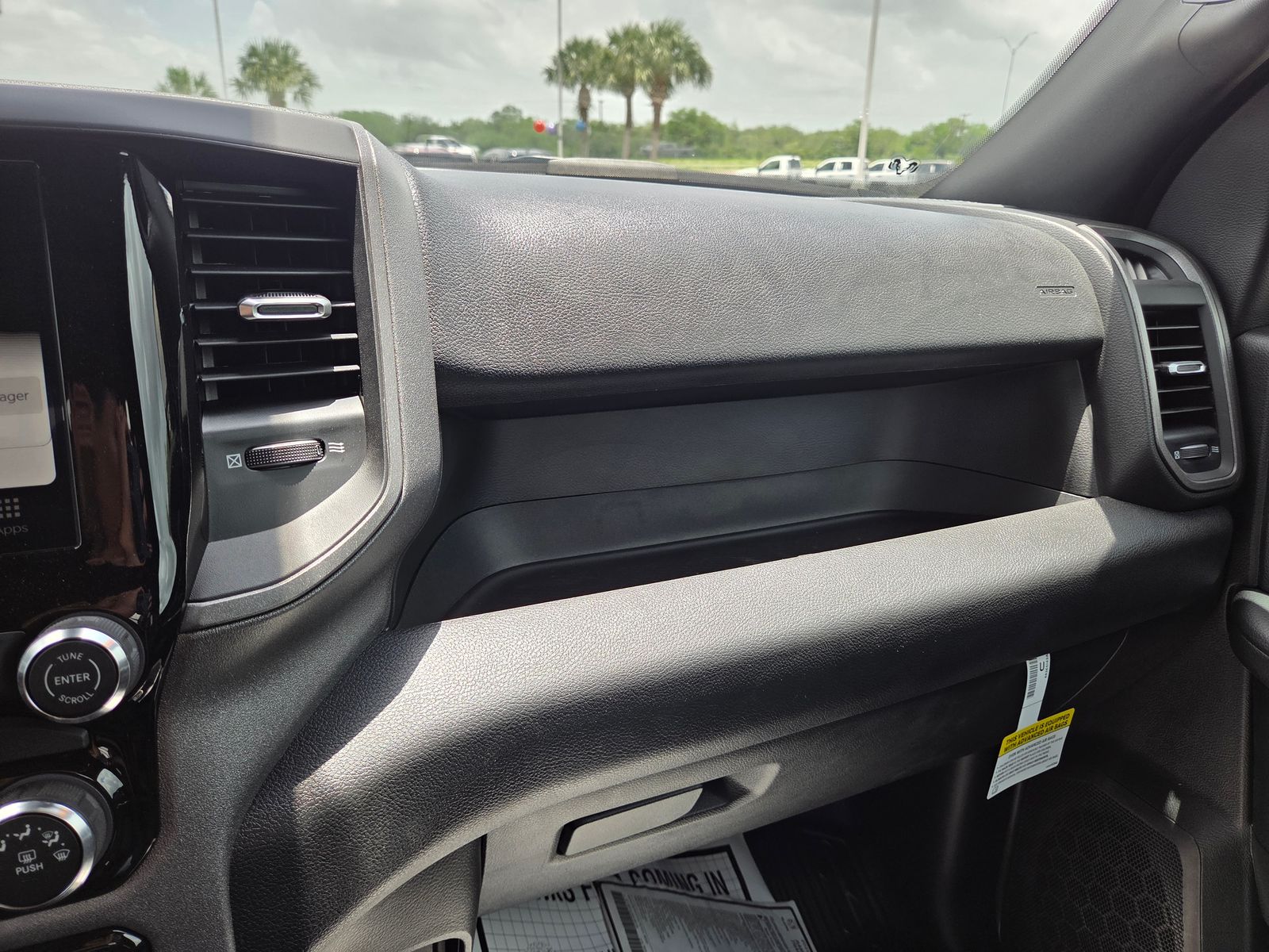 2025 RAM 3500 Chassis Tradesman - Photo 36