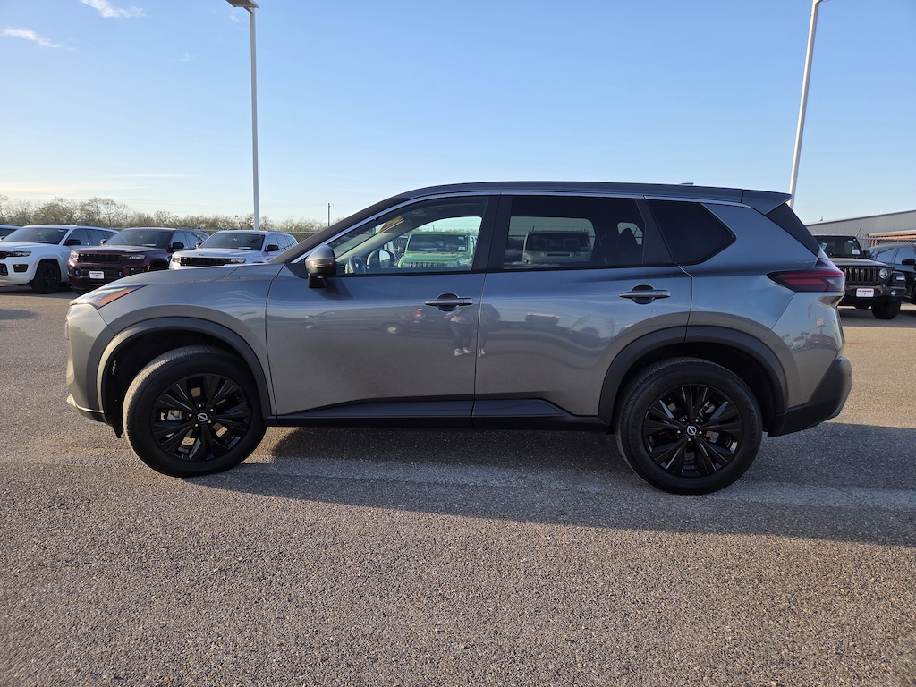 Used 2022 Nissan Rogue SV SUV