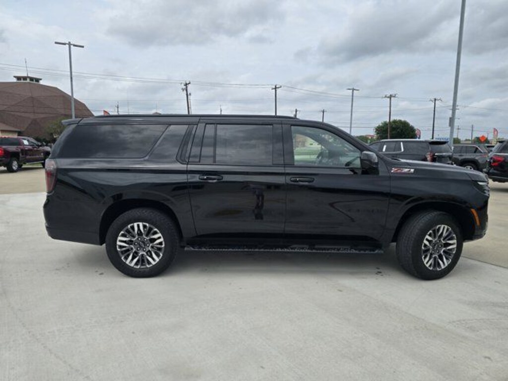 Used 2025 Chevrolet Suburban Z71 SUV
