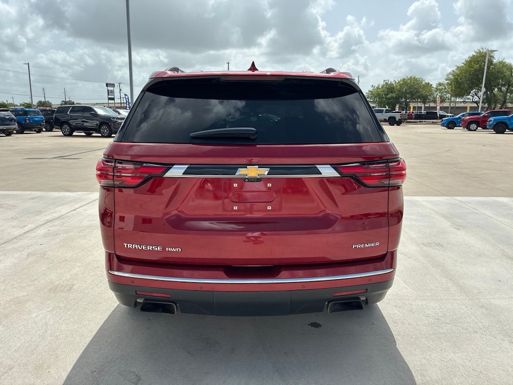 Used 2022 Chevrolet Traverse Premier SUV