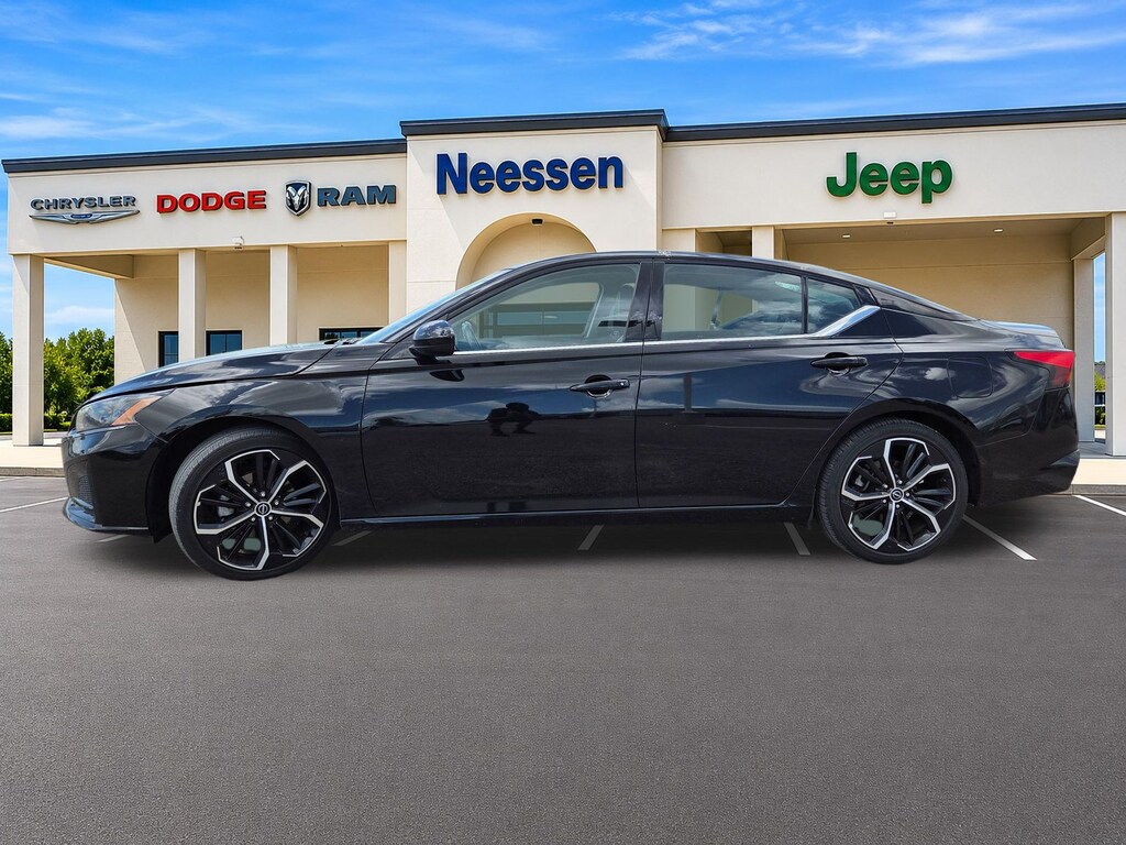 Used 2024 Nissan Altima 2.5 SR Sedan