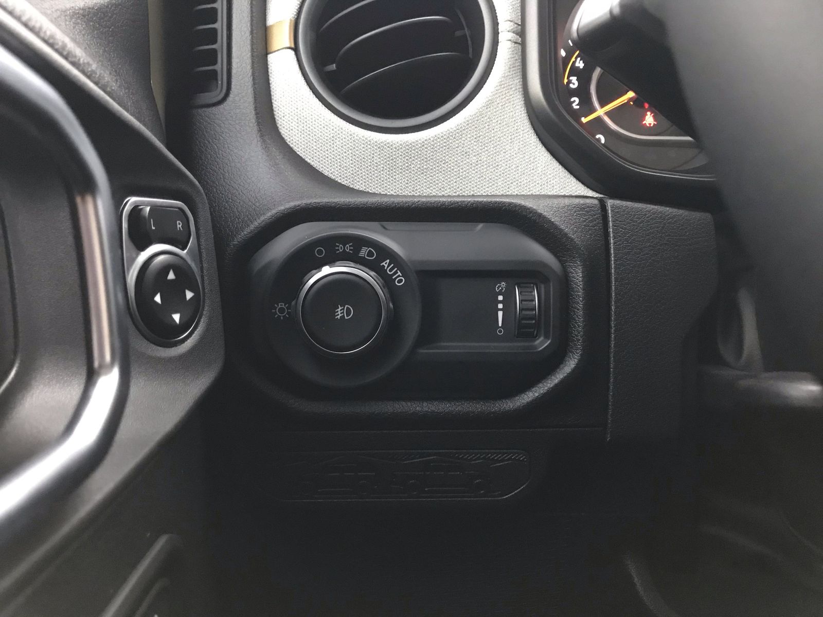 2026 Jeep Wrangler 2-Door Willys - Photo 30