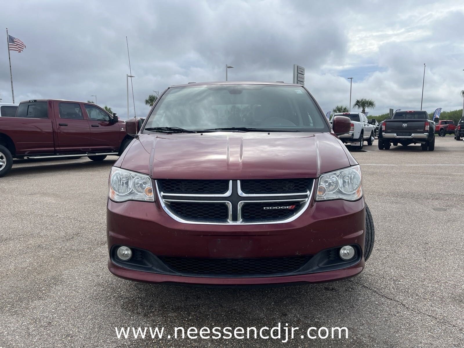 Used 2019 Dodge Grand Caravan SXT with VIN 2C4RDGCG0KR661906 for sale in Kingsville, TX